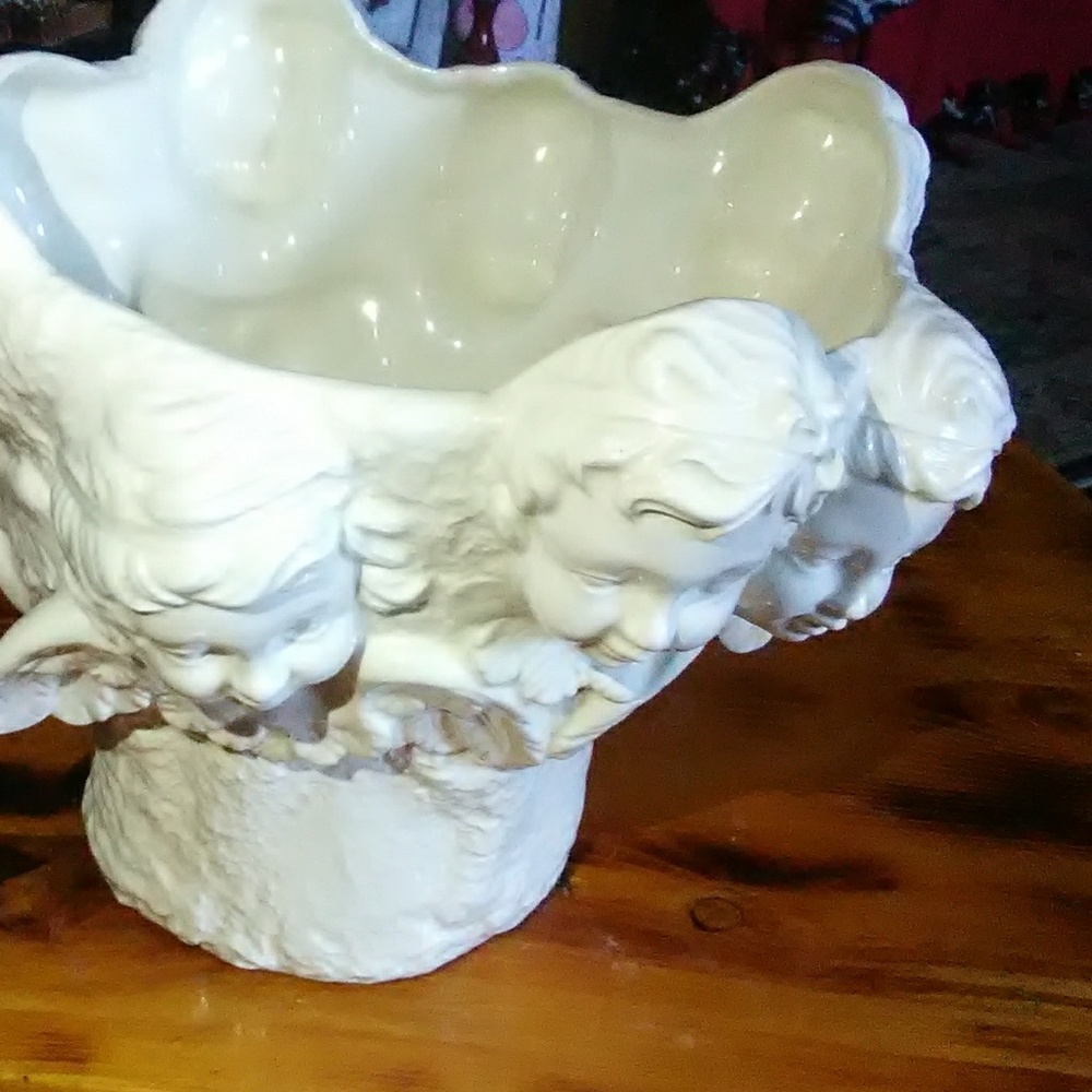 Angel planter heavy
